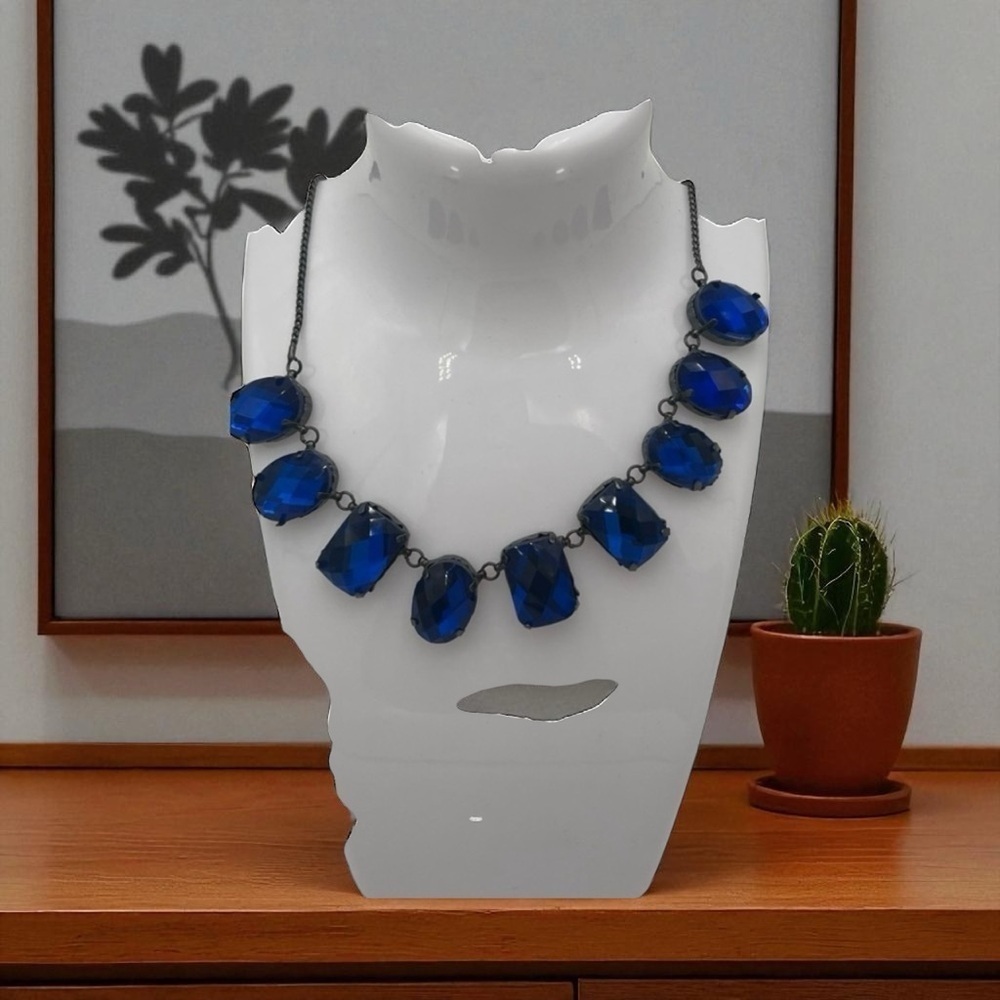 Elegant Vintage Blue Gemstone Necklace with Matching Bracelet – Lovely Pre-Loved